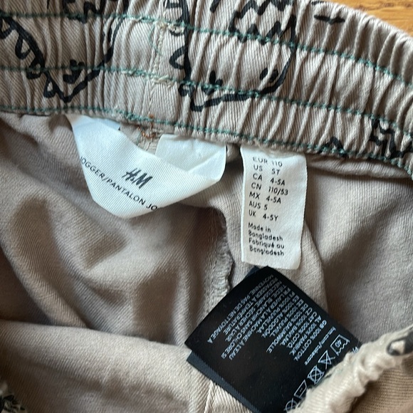 Kids H&M Dino joggers - Picture 3 of 5